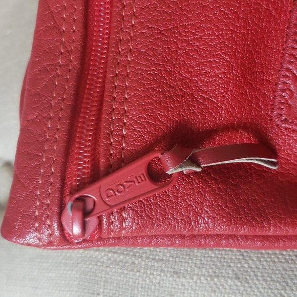 Vintage Carlos Falchi Red Leather Crossbody Bag - Picture 4 of 11